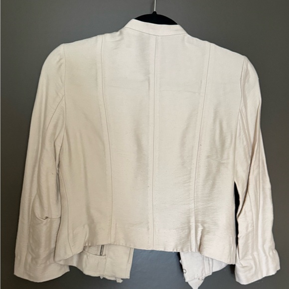 BCBG Cropped Ruffle Blazer Size XS - Picture 2 of 3